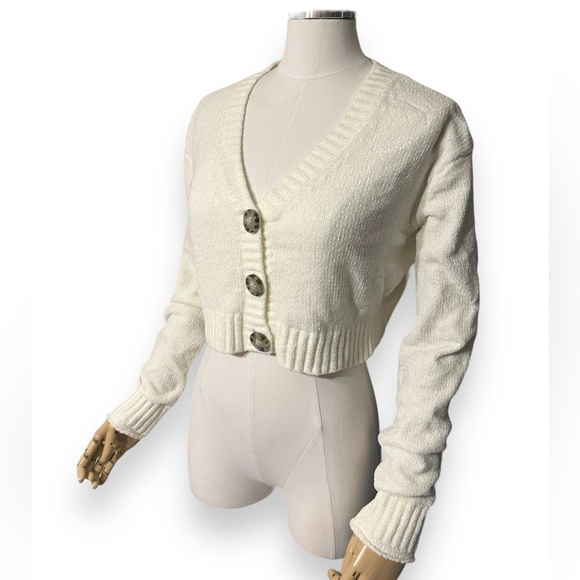 URBAN OUTFITTERS Ivory Maura Cropped Chenille Cardigan - Picture 3 of 4